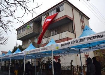 Şehidin Babaevine Türk Bayrağı Asıldı