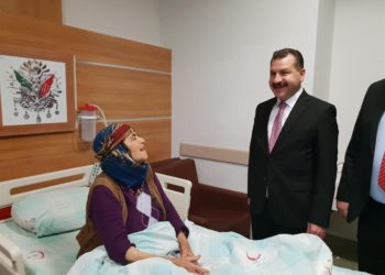 Yücel Yılmaz’dan Havran’da hasta ziyareti