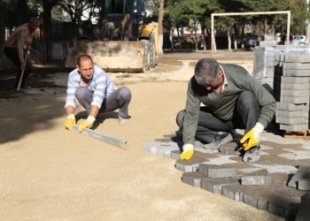 BURHANİYE’DE OKUL BAHÇELERİNE YARIYIL BAKIMI