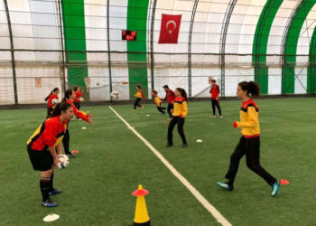 Balıkesir’de Göztepe Futbol Okulu Açıldı