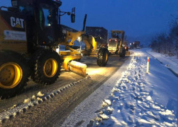 Balıkesir’de Kar Nedeniyle Yolda Kalan Araçlar Kurtarıldı