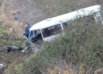Ön Camdan Fırlayan Belediye Şoförü Hayatını Kaybetti
