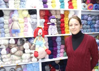 Boş Zamanlarını Üreterek Değerlendiriyor