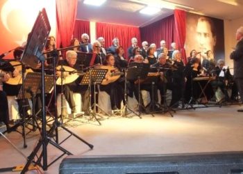 Emeklilerden Oluşan Koronun Konseri, İlgi Gördü