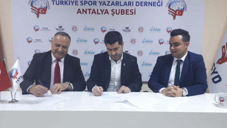 TSYD ANTALYA ŞUBESİ İLE DÜNYA GÖZ HASTANESİ ARASINDA SAĞLIK PROTOKOLÜ İMZALANDI