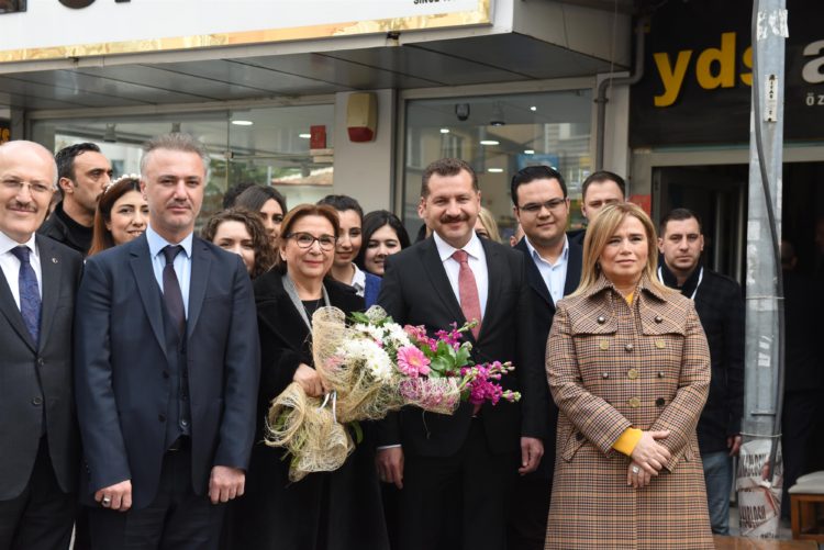 Bakan Pekcan’dan SKM’ye ziyaret