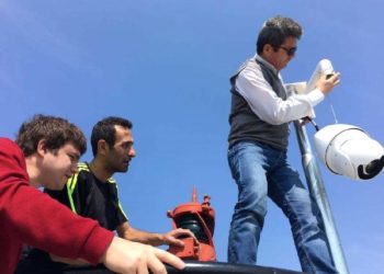 Burhaniye’de Kırsal Mahallelere 75 Mobese Kamera Takıldı