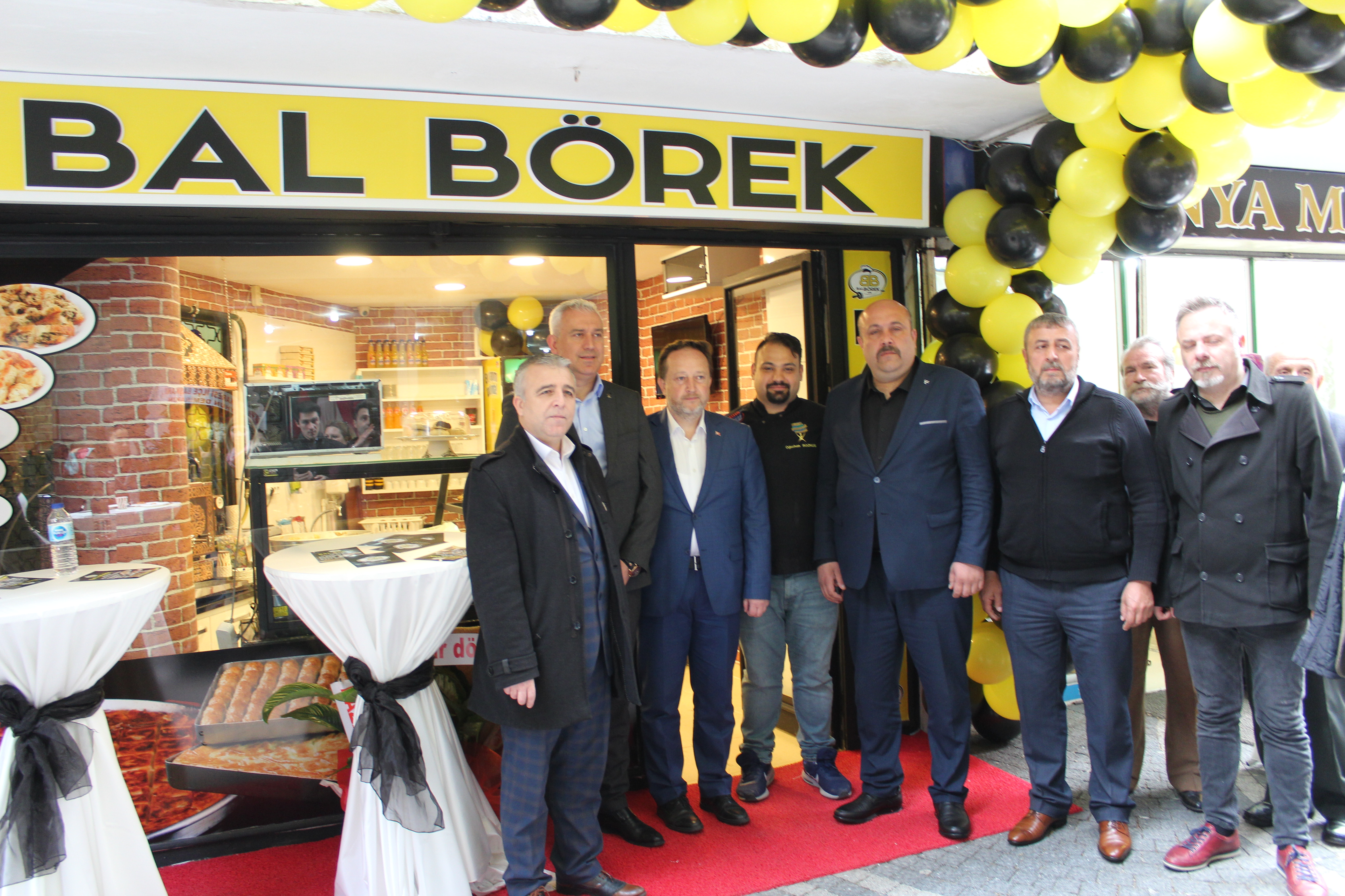BAL BÖREK AÇILIŞINI GERÇEKLEŞTİRDİ