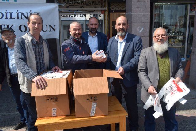 Balıkesir’de 10 Bin Paket Kandil Simidi Dağıtıldı