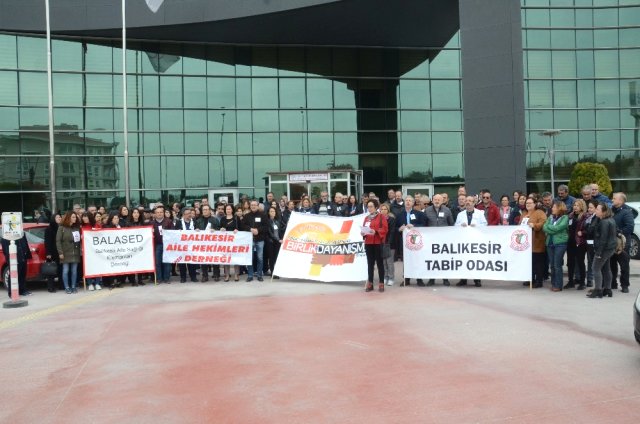 Balıkesir’de Sağlık Çalışanlarına Şiddet Kınandı