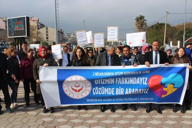 Dünya Otizm Farkındalık Yürüyüşü Yapıldı