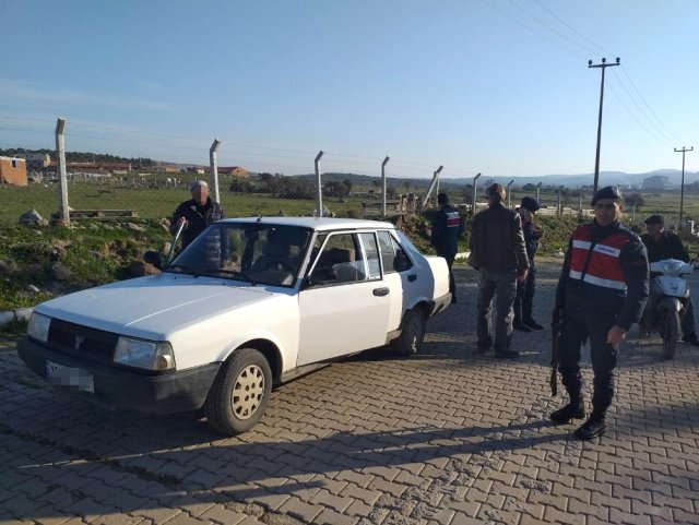 Jandarma Balıkesir’de Aranan 76 Kişiyi Yakaladı