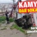 Edremit’te kayan kamyonet dar sokağa uçtu