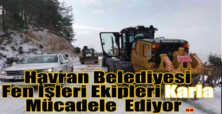 Havran Belediyesi Fen İşleri Ekipleri karlı yollarda tuzlama çalışmalarını aralıksız sürdürüyor