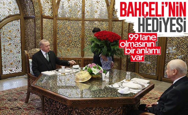 Devlet Bahçeli’den Cumhurbaşkanı Erdoğan’a 99 Gül Hediyesi