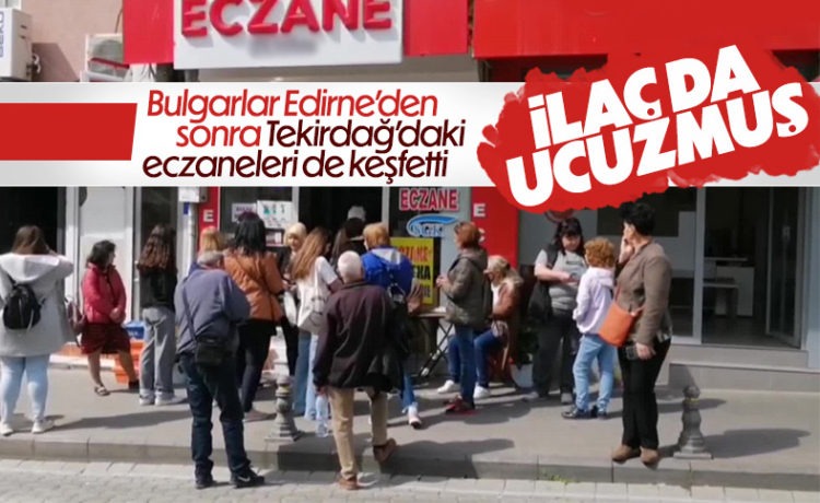 Bulgar Turistler Eczane Önünde Kuyruk Oluşturdu