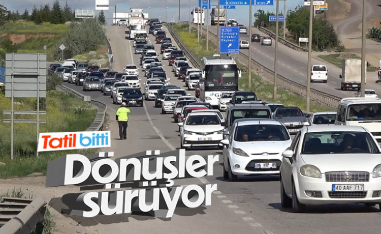 Tatilcilerin Dönüş Yolcuğu Sürüyor