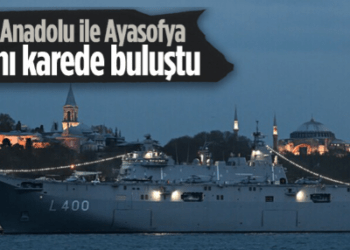 Vatandaşlar TCG Anadolu ile Ayasofya Cami’nin aynı karede buluştuğu tarihi anları görüntüledi