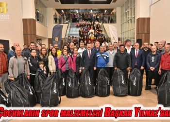  Çocukların spor malzemeleri Başkan Yılmaz’dan