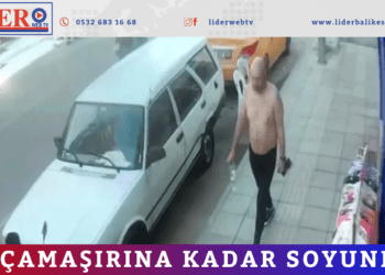 İç çamaşırına kadar soyundu!