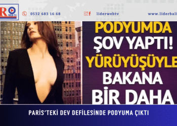Paris’teki dev defilesinde podyuma çıktı